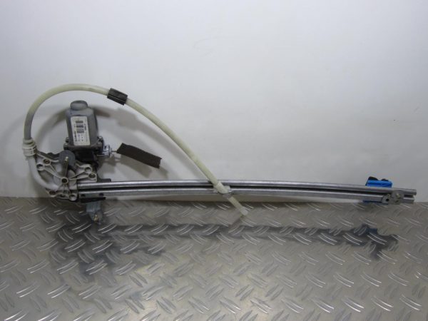 Leve vitre electrique arriere droit RENAULT ESPACE 4 – 8200017910