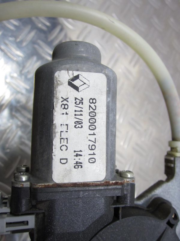 Leve vitre electrique arriere droit RENAULT ESPACE 4 – 8200017910