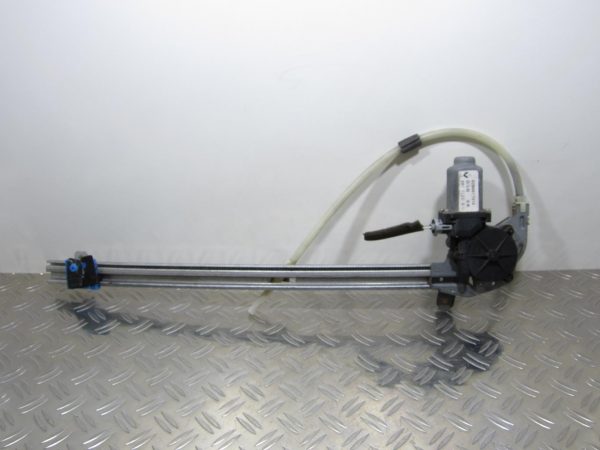 Leve vitre electrique arriere droit RENAULT ESPACE 4 – 8200017910