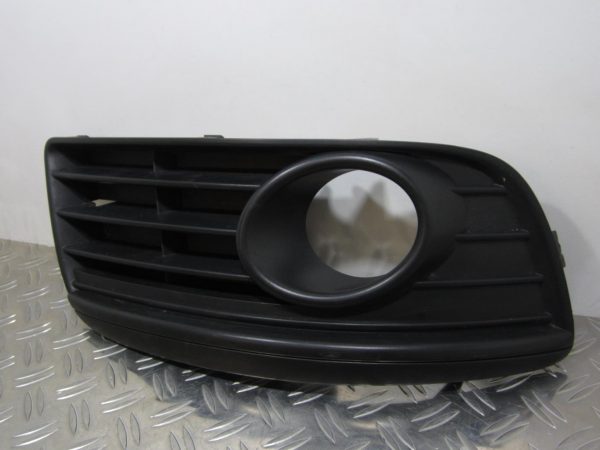 Grille de pare choc VOLKSWAGEN GOLF 5 – 1K0853666R