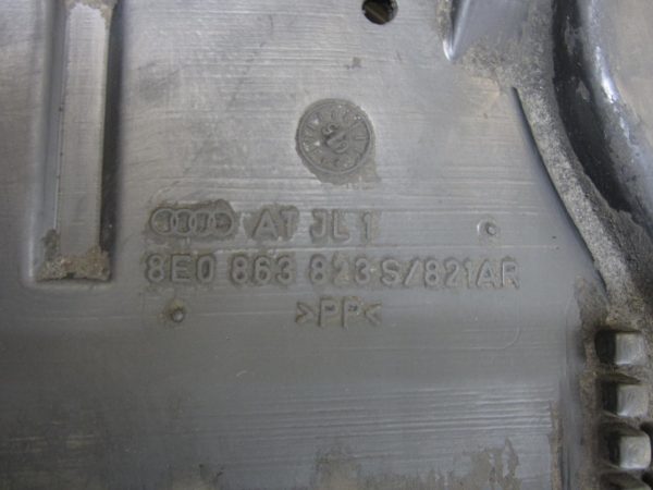 Cache sous moteur AUDI A4 3 – 8E0863823 / 8E0863823S