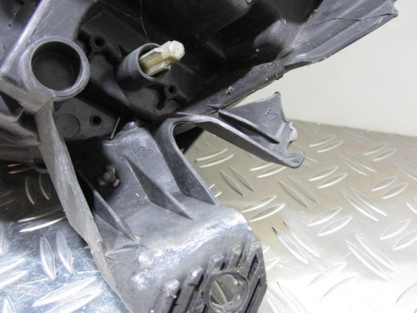 Optique avant principal droit (feux)(phare) RENAULT CLIO 3 PHASE 2 – 8200892495