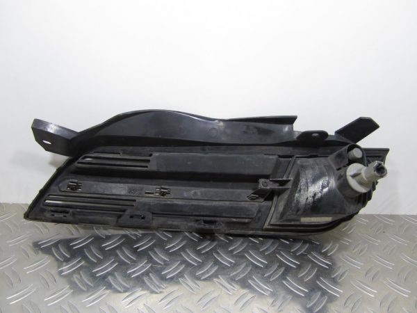 Grille de calandre droite NISSAN MICRA 3 – 89027936