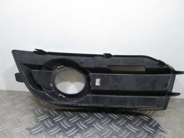 Grille de pare choc AUDI A1 1 – 8X0807682A
