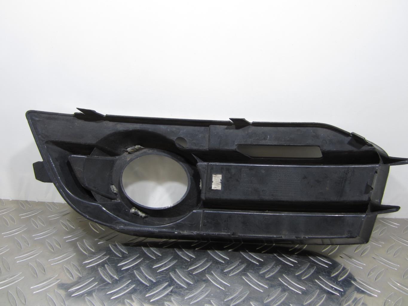 Grille de pare choc AUDI A1 1 – 8X0807682A