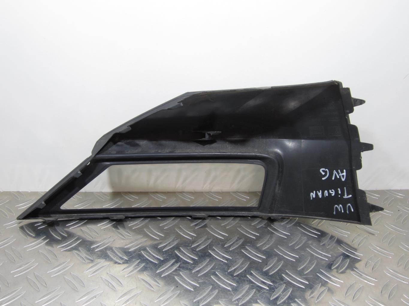 Grille de pare choc VOLKSWAGEN TIGUAN 1- 5NA853211A