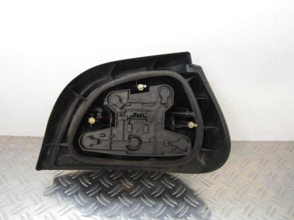 Feu arriere principal gauche (feux) RENAULT MEGANE 1 – 7700828137