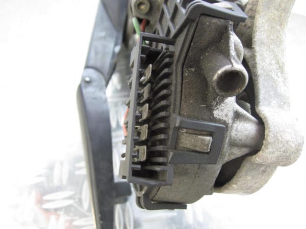 Mecanisme essuie glace avant MERCEDES CLASSE CLK W208 – 0390241429 / 2108201642
