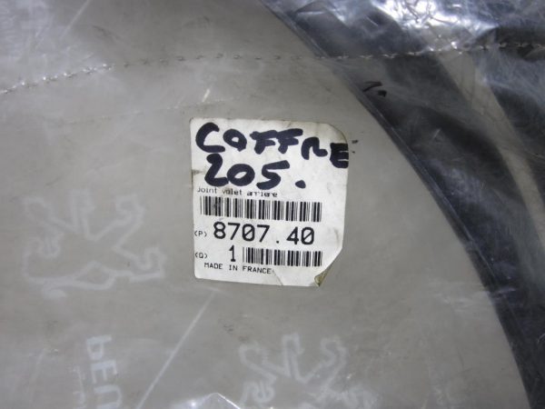 Joint de coffre PEUGEOT 205 – 870840 / 8707.40