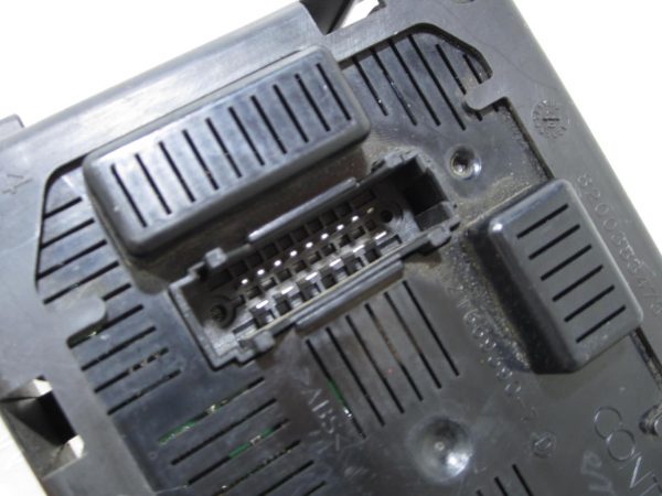 Boitier BCM RENAULT CLIO 3 – 8200652285 / 8200383473