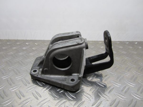 Support moteur 2.2 DCI RENAULT ESPACE 4 – 8200000033 / 8200256605