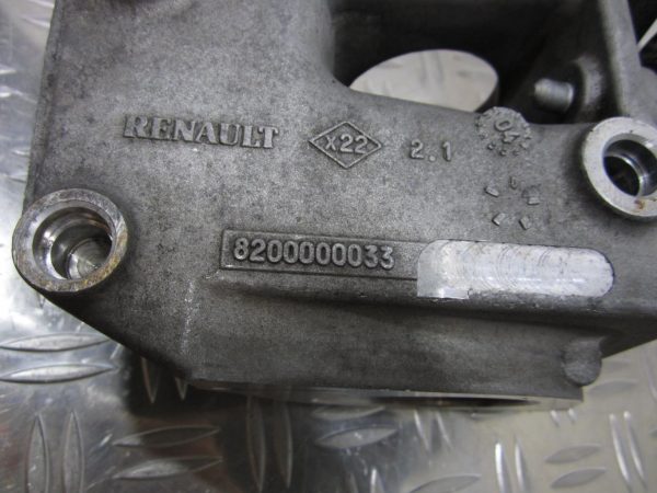 Support moteur 2.2 DCI RENAULT ESPACE 4 – 8200000033 / 8200256605