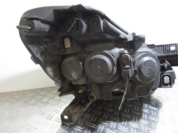 Optique avant principal gauche (feux)(phare) RENAULT CLIO 3 PHASE 2 – 8200892493