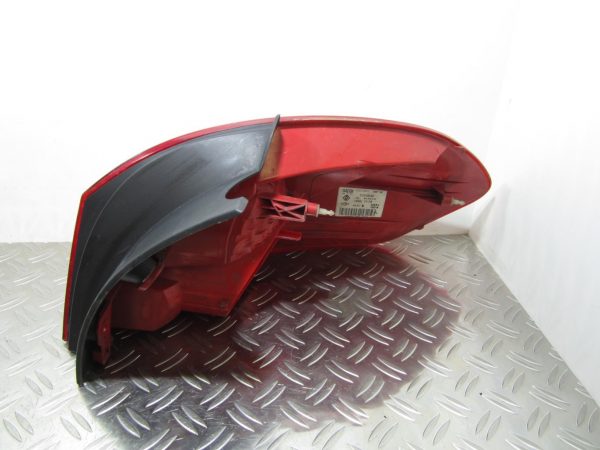 Feu arriere principal gauche (feux) RENAULT CLIO 3 PHASE 1 BREAK – 8200586843