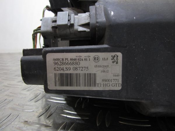 Optique avant principal gauche (feux)(phare) PEUGEOT 206 PHASE 2 – 9628666880