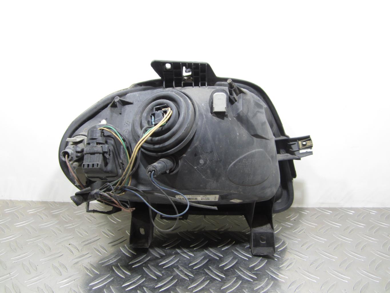 Optique avant principal gauche (feux)(phare) RENAULT CLIO 2 PHASE 1 – 7701045995