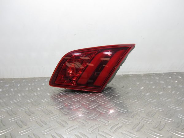 Feu arriere secondaire droit (feux) PEUGEOT 308 2 PHASE 1 – 9677818280 / 81260201