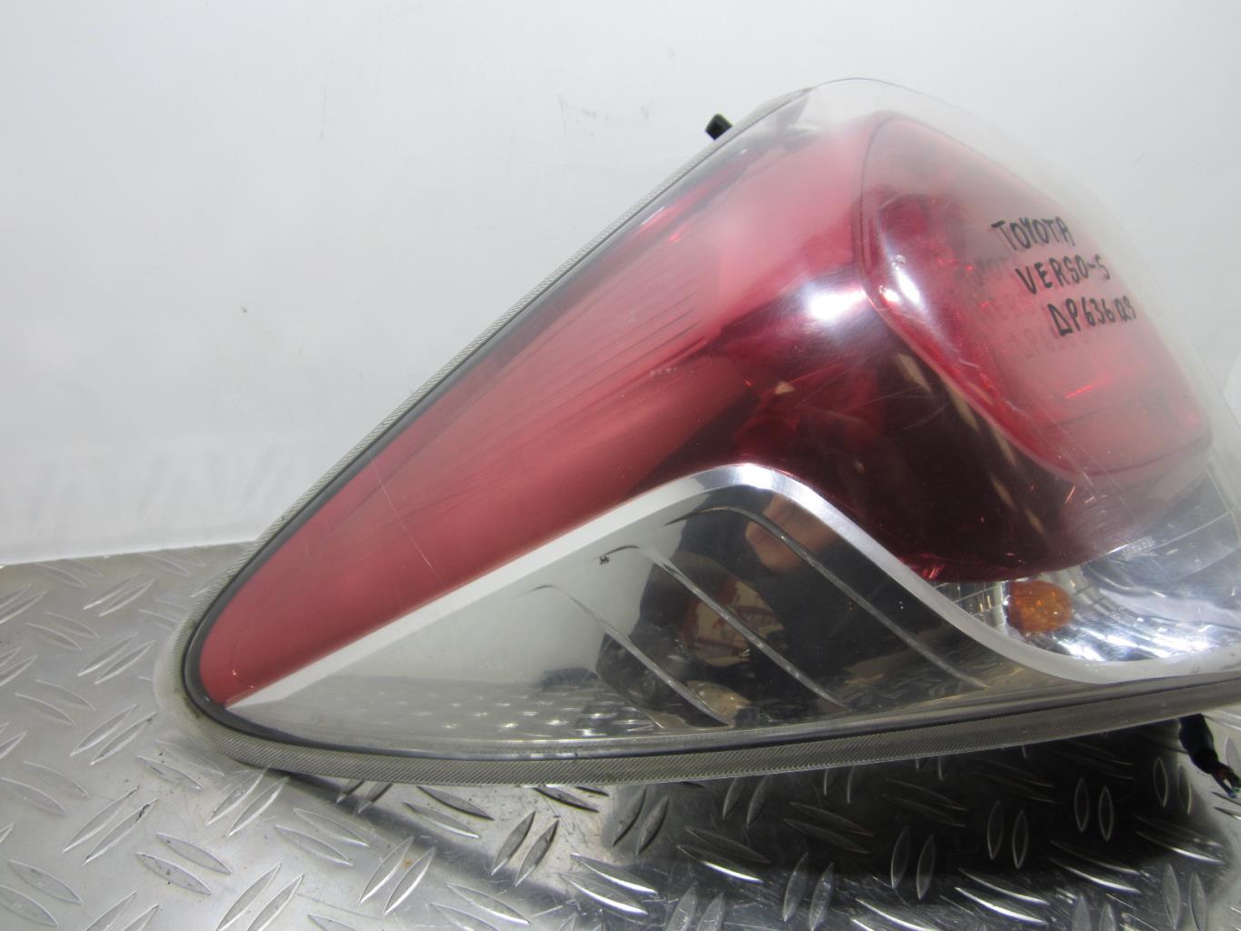 Feu arriere principal gauche (feux) TOYOTA VERSO-S PHASE 2