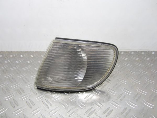 Repetiteur clignotant avant gauche (Feux) AUDI A6 1 – 145841