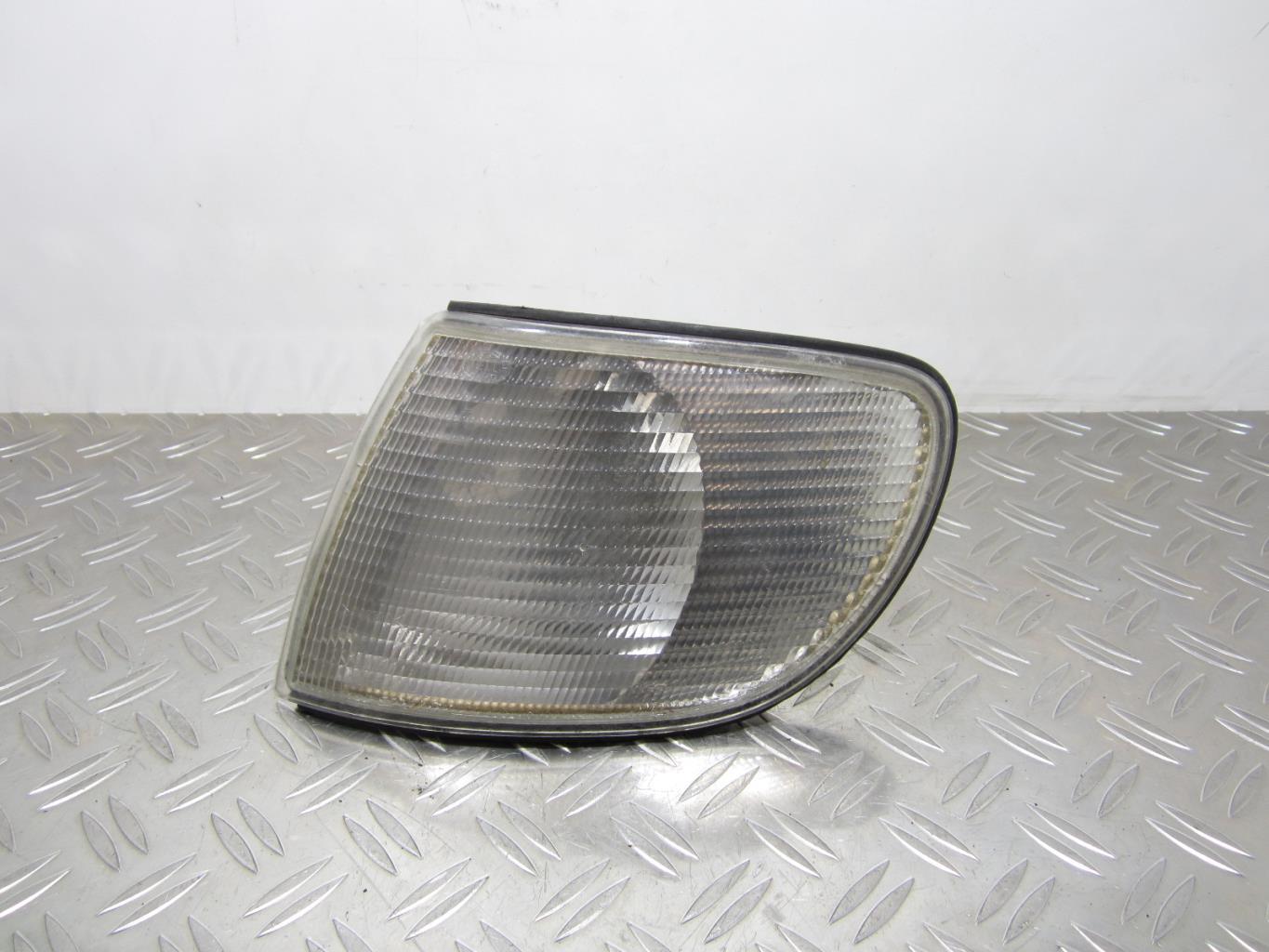 Repetiteur clignotant avant gauche (Feux) AUDI A6 1 – 145841