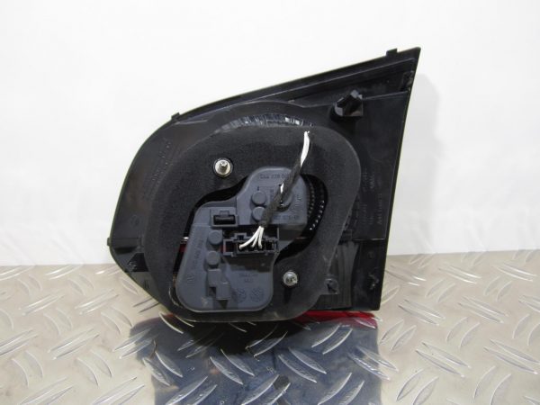 Feu arriere secondaire gauche (feux) VOLKSWAGEN GOLF 6 – 5K0945093G