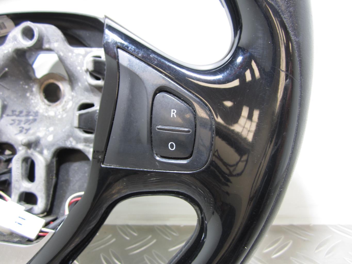 Volant RENAULT CLIO 4 PHASE 1 – 484001738R