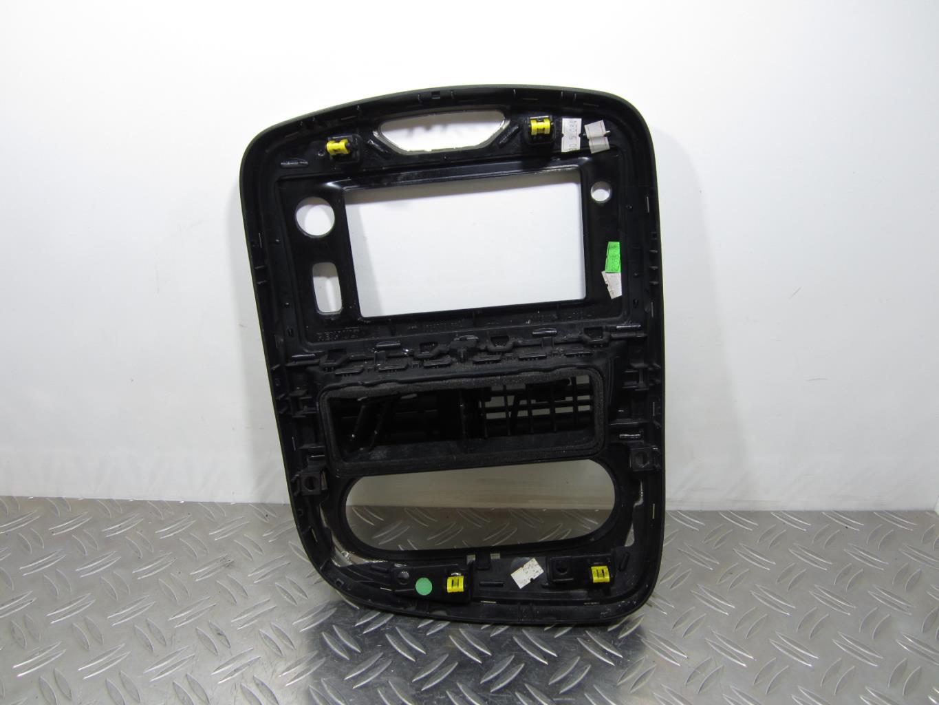 Console central (interieur plastique) RENAULT CLIO 4 PHASE 1 – 682607616R