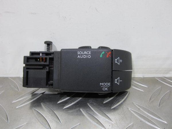 Commande autoradio RENAULT CLIO 4 PHASE 1 – 255522448R