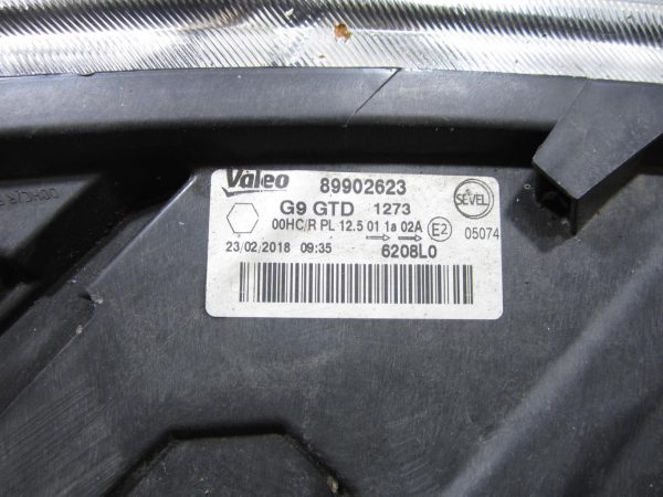 Optique avant principal gauche (feux)(phare) PEUGEOT EXPERT 2 – 89902623