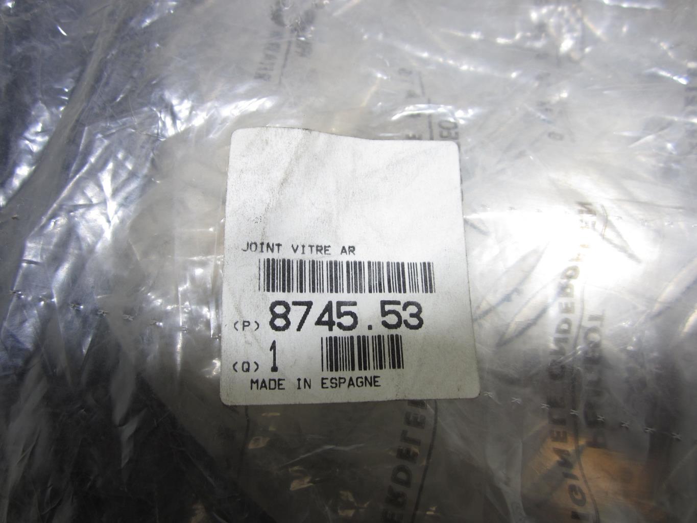 Joint de vitre arrière CIENTROEN C15 / Peugeot 205 F – 8745.53