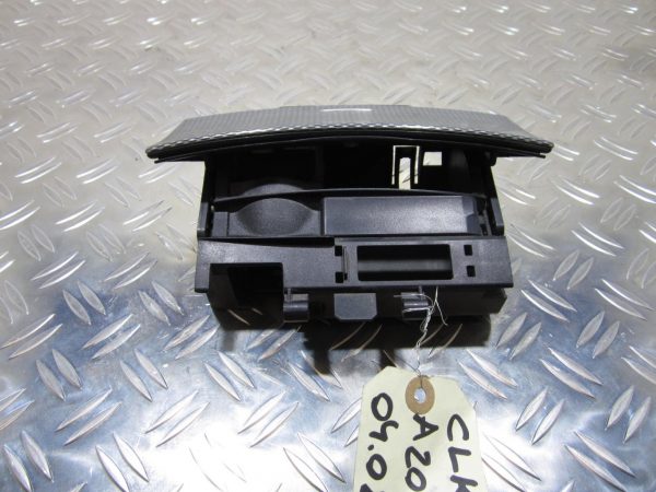 Cendrier MERCEDES CLASSE CLK 209 COUPE – A2096800550
