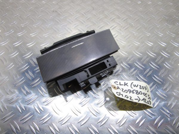 Cendrier MERCEDES CLASSE CLK 209 COUPE – A2096800550
