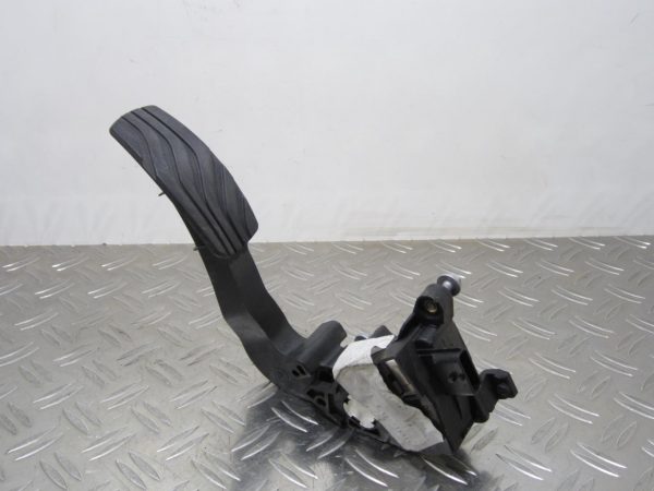 Potentiometre de pedale de gaz d’accelerateur RENAULT MEGANE 4 PHASE 2 BREAK – 180026830R
