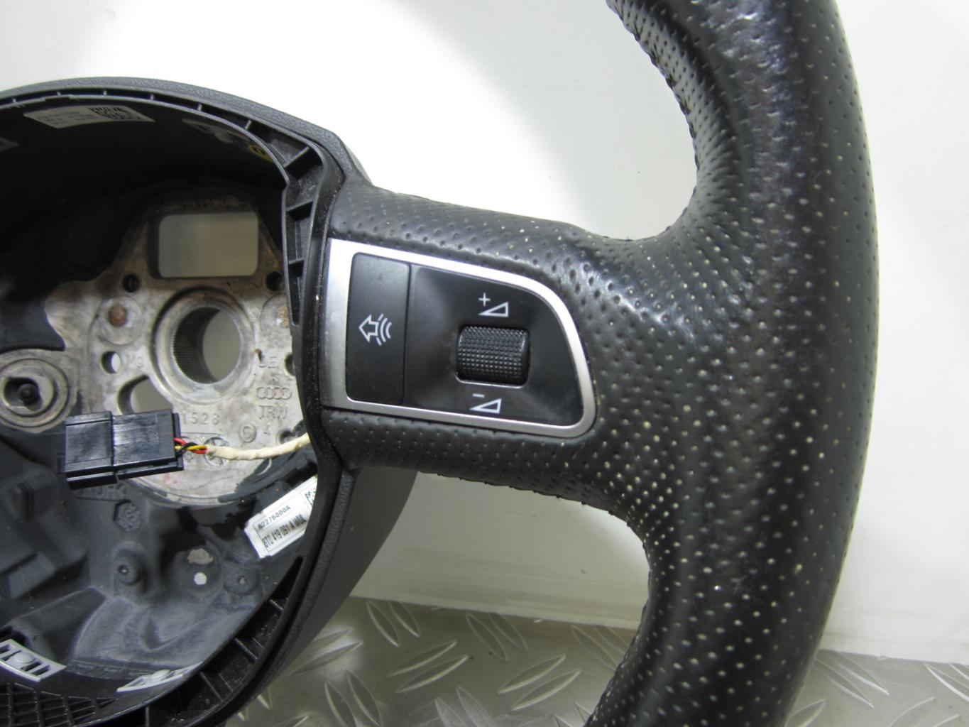 Volant AUDI A5 1 COUPE PHASE 1 – 8T0419091