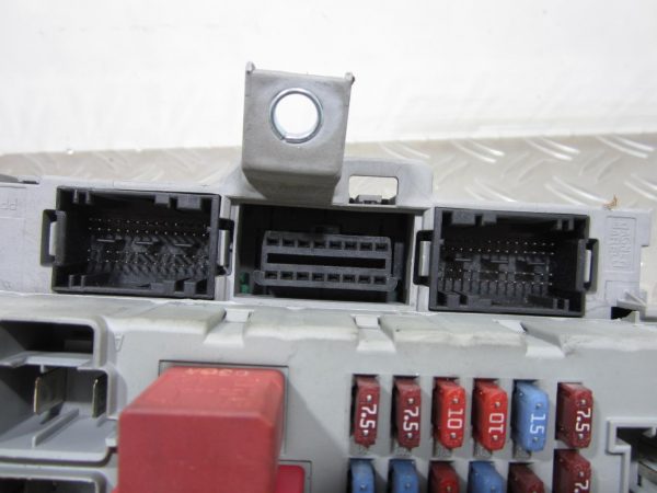 Porte fusible FIAT PUNTO 2 PHASE 1 – 406626