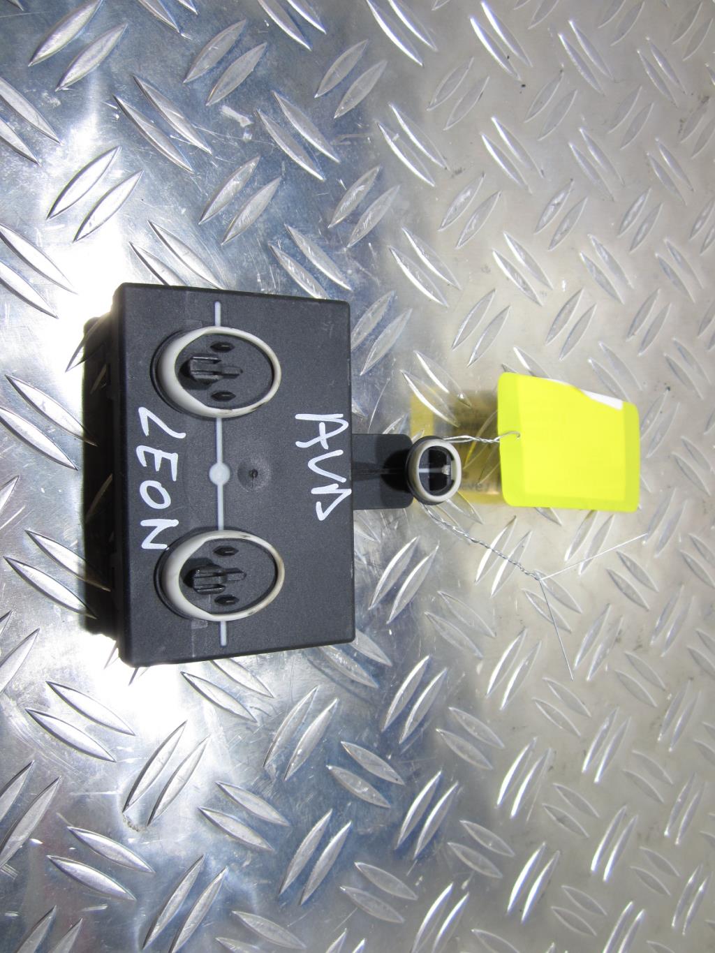 Boîtier de fermeture SEAT LEON 3 PHASE 1 – 5Q4959592B