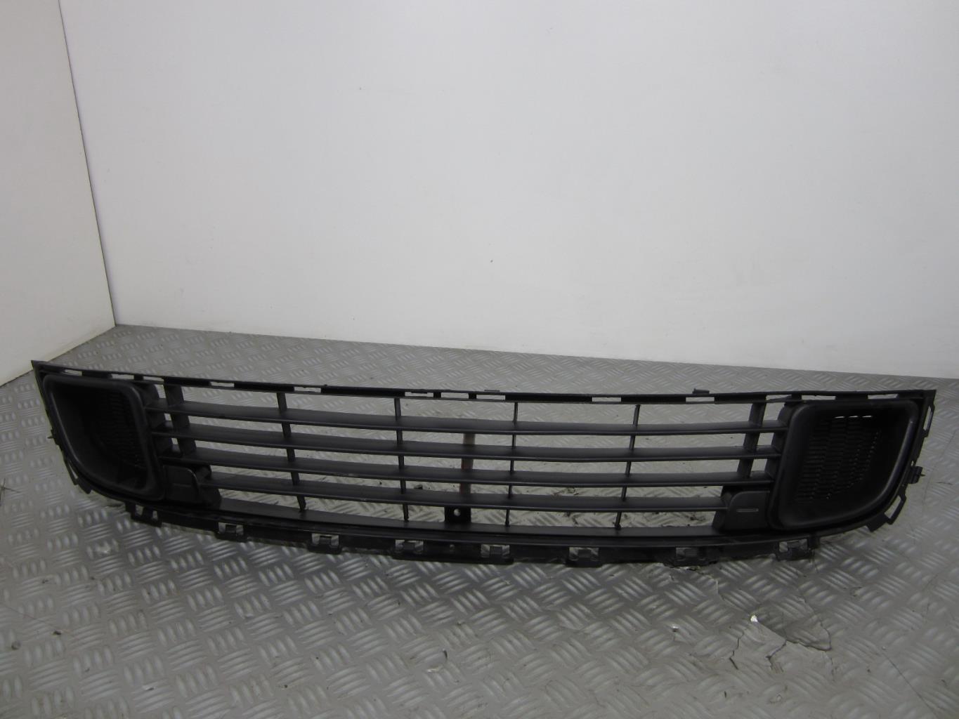 Grille de pare choc CITROEN C5 2 – 9681052677