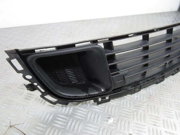 Grille de pare choc CITROEN C5 2 – 9681052677