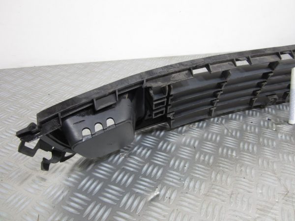 Grille de pare choc CITROEN C5 2 – 9681052677