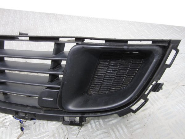 Grille de pare choc CITROEN C5 2 – 9681052677