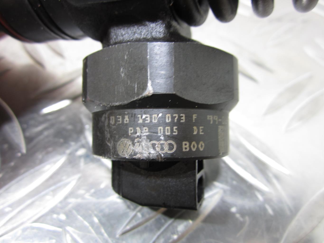 Injecteurs VOLKSWAGEN GOLF 4 1.9TDI – 038130073F / 0414720007