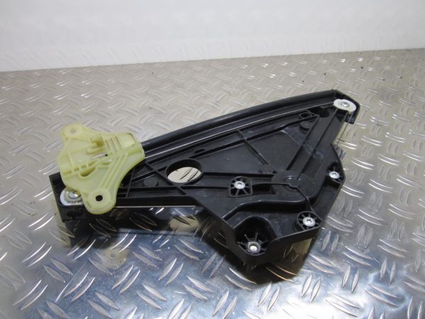 Leve vitre electrique arriere gauche RENAULT CLIO 5 – 827217837R