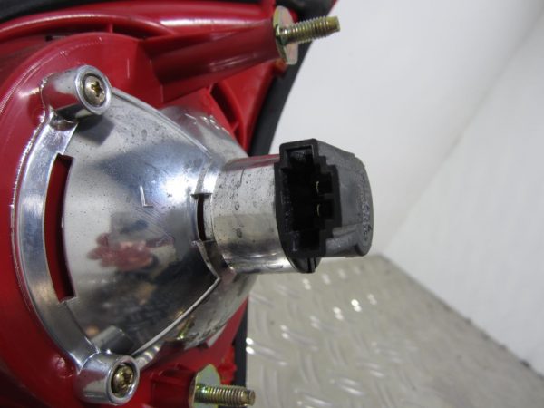 Feu arriere secondaire gauche (feux) VOLKSWAGEN GOLF 5 – 1K6945093E