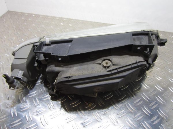 Optique avant principal gauche (feux)(phare) CITROEN XANTIA PHASE 1 – 88205035