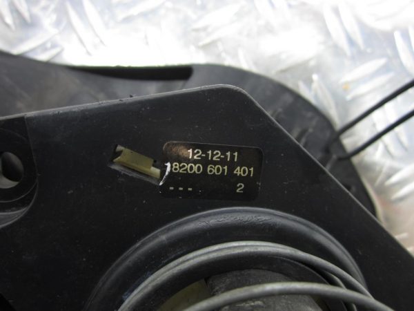 Treuil de roue de secours RENAULT CLIO 3 PHASE 1 – 8200601401