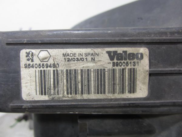 Optique avant principal droit (feux)(phare) PEUGEOT 206 PHASE 1 – 9640559480 / 89005131