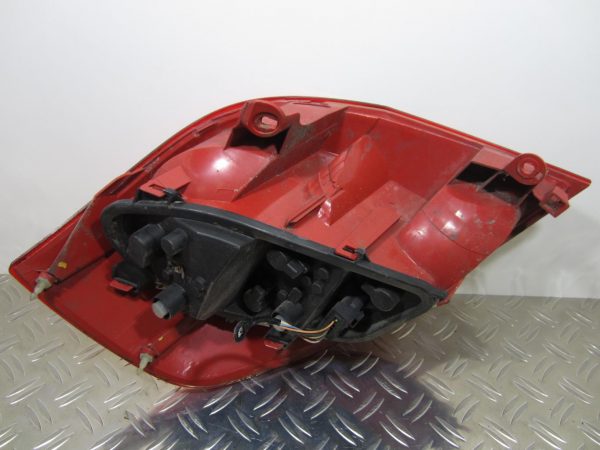 Feu arriere principal droit (feux) RENAULT CLIO 3 PHASE 1 – 8200459960