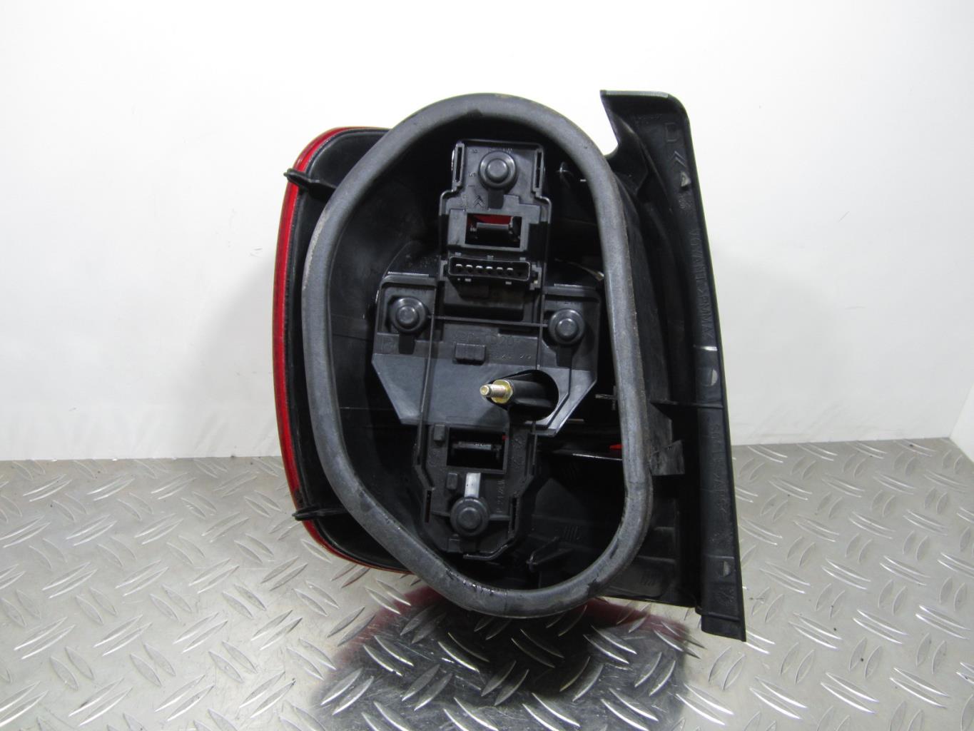 Feu arriere principal droit (feux) CITROEN XSARA PHASE 1 BREAK – 6351J8