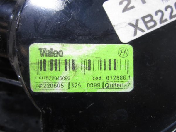 Feu arriere principal droit (feux) VOLKSWAGEN FOX – 5Z0945096 / 6128861