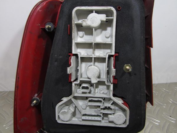Feu arriere principal droit (feux) VOLKSWAGEN PASSAT 5 – 3B5945096F